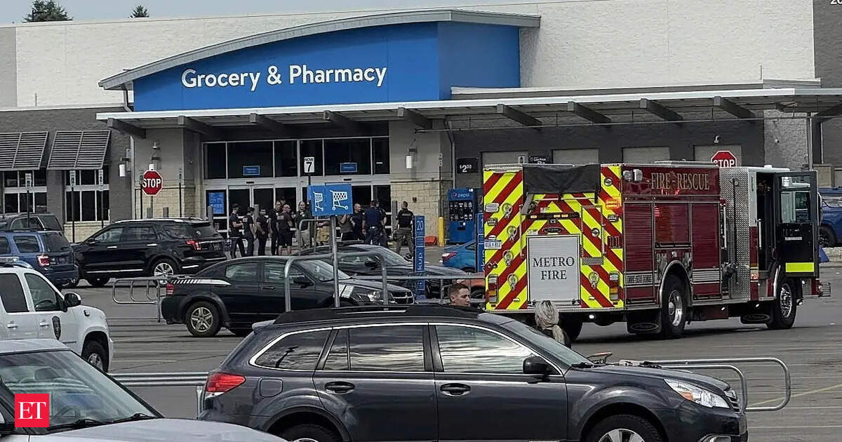 11 stabbed at Michigan Walmart, suspect held