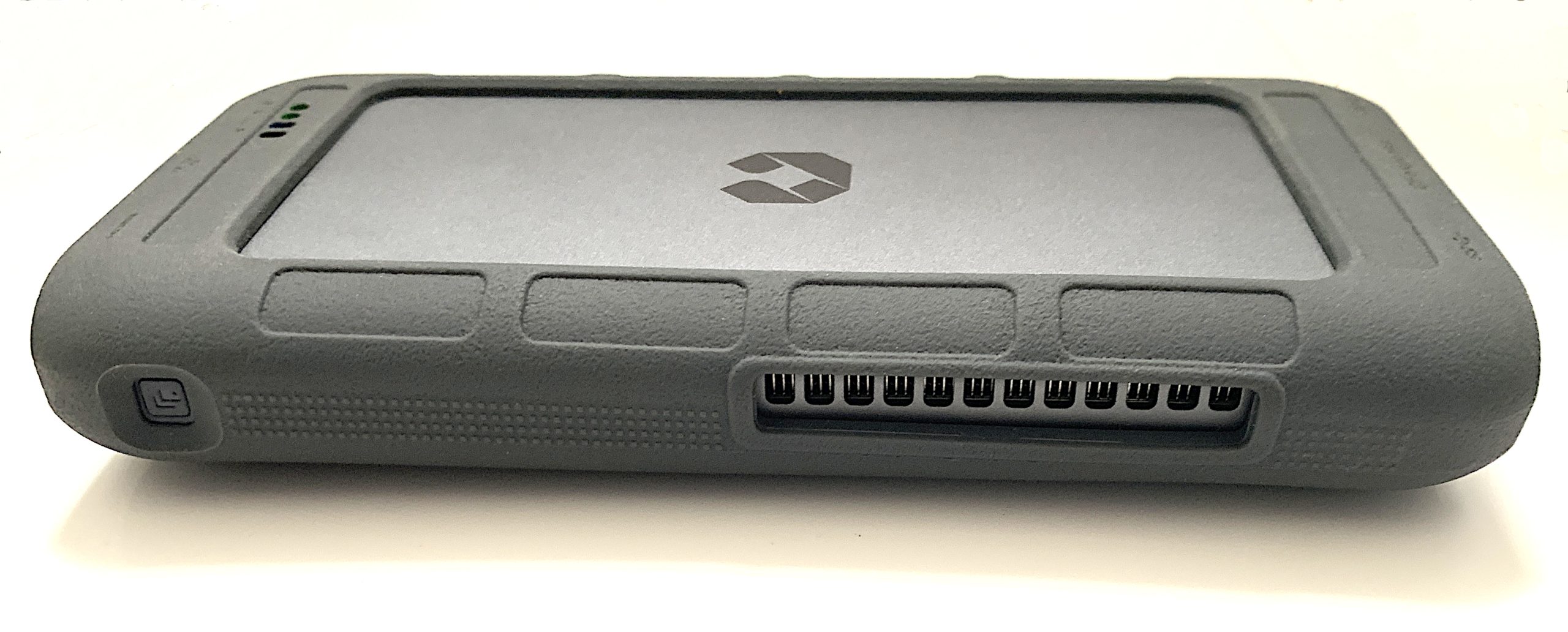 UnifyDrive UT2 review: Fantastically versatile portable NAS for field use