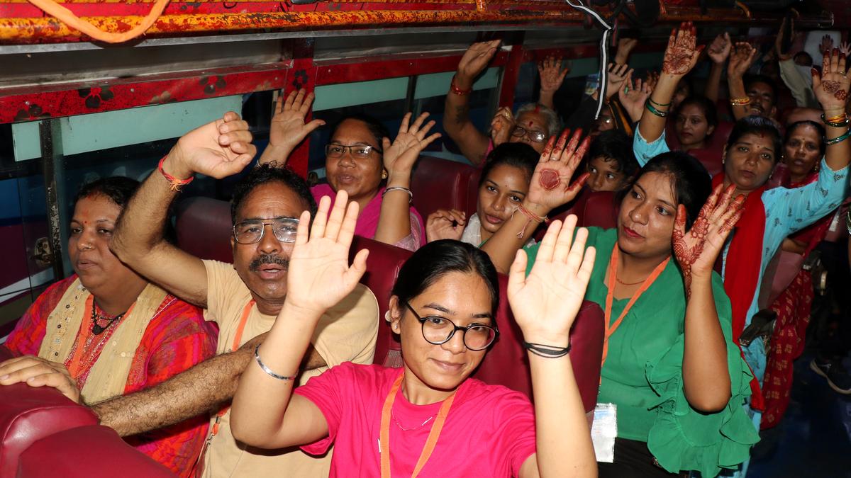 26th-batch-of 1,635-pilgrims-leave-jammu-for-amarnath-yatra