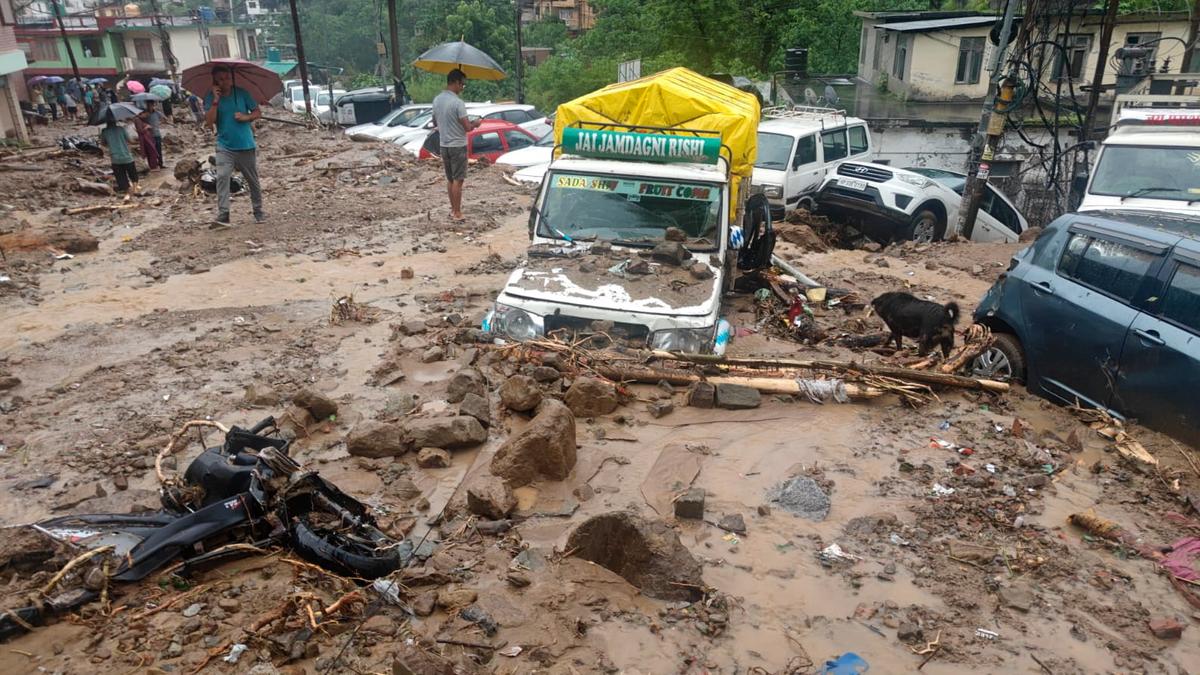 himachal-flash-flood:-three-killed,-one-missing-after-heavy-rain-in-mandi