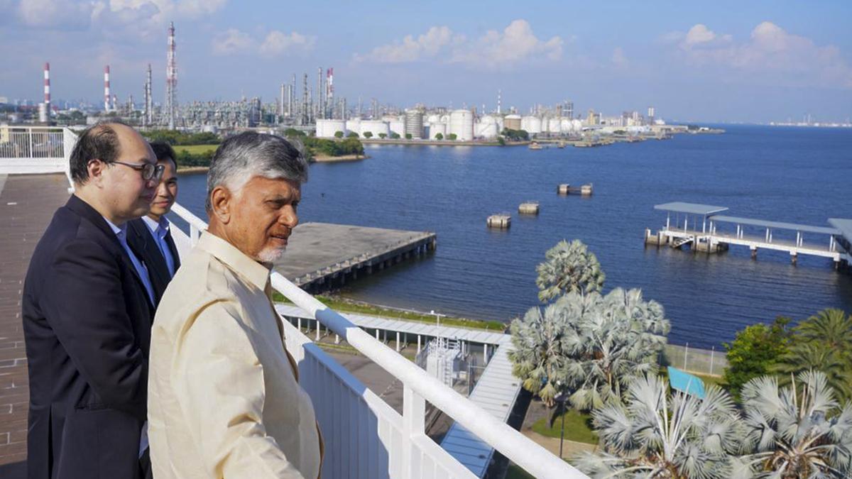 singapore-visit:-cm-chandrababu-naidu-aims-to-attract-strategic-investments-into-andhra-pradesh-in-real-estate,-green-energy,-eco-tourism-sectors