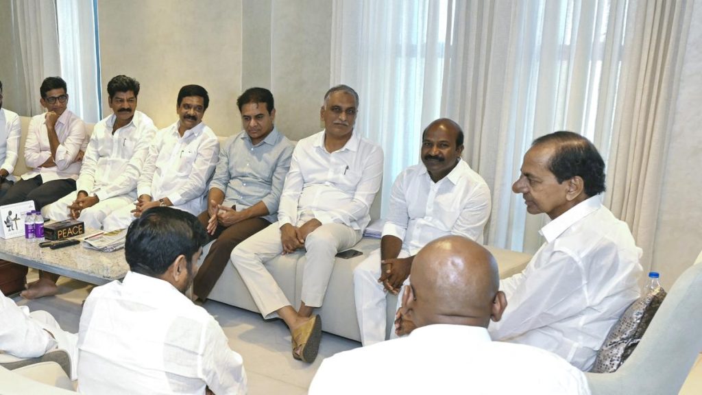 KCR Reviews SC Verdict on MLAs' Disqualification; KTR Calls for By-Poll Preparedness