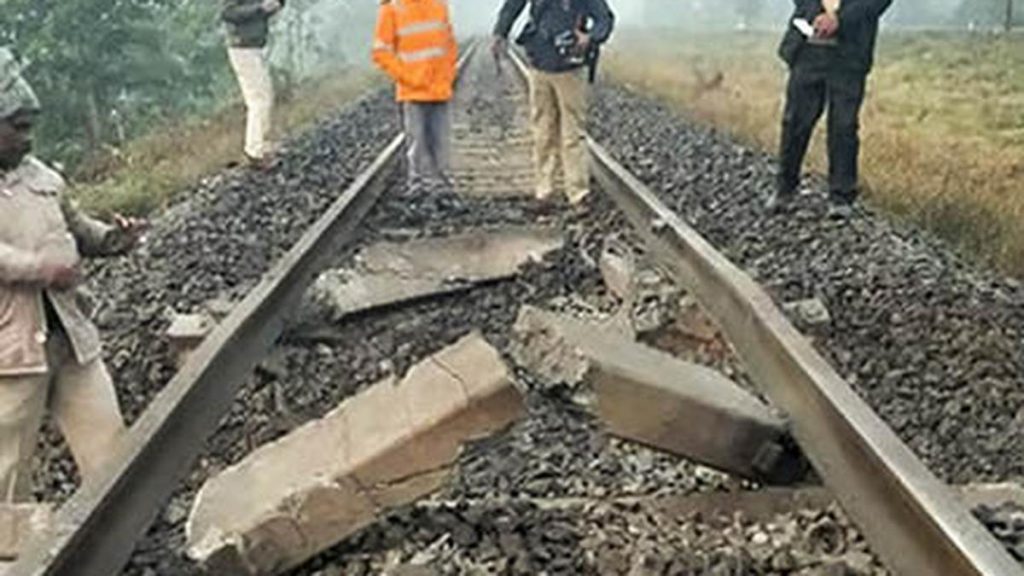 Suspected Maoists carry out two IED blasts on railway tracks along Odisha-Jharkhand border