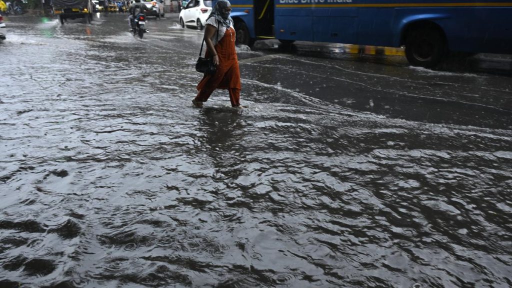 Heavy rain brings Hyderabad traffic to standstill