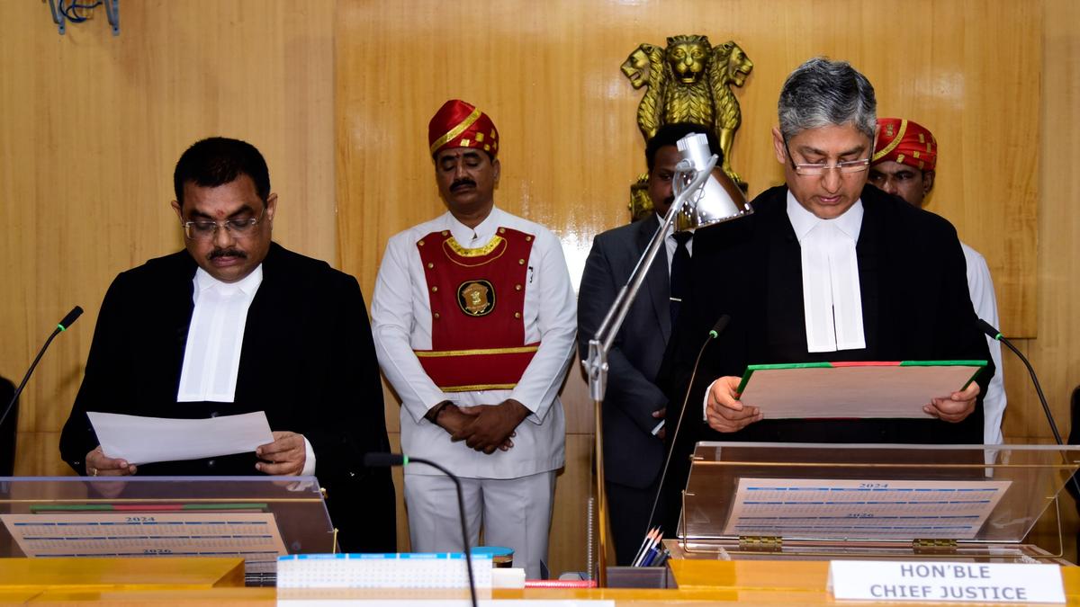 justice-tuhin-kumar-sworn-in-as-additional-judge-of-andhra-pradesh-high-court