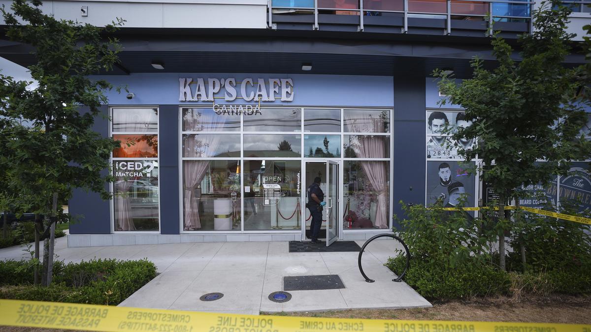 shots-fired-at-kapil-sharma’s-kap’s-cafe-in-canada,-second-time-in-a-month