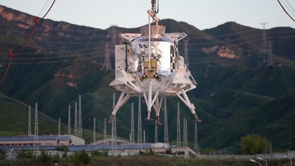 China’s lunar lander aces touchdown and takeoff tests ahead of planned 2030 crewed moon mission (video)