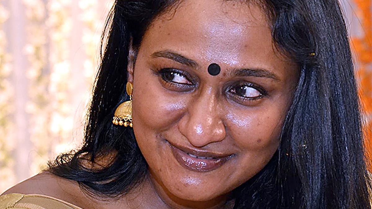 ‘memory-card’-controversy-rocks-malayalam-actors’-body-amma-ahead-of-election