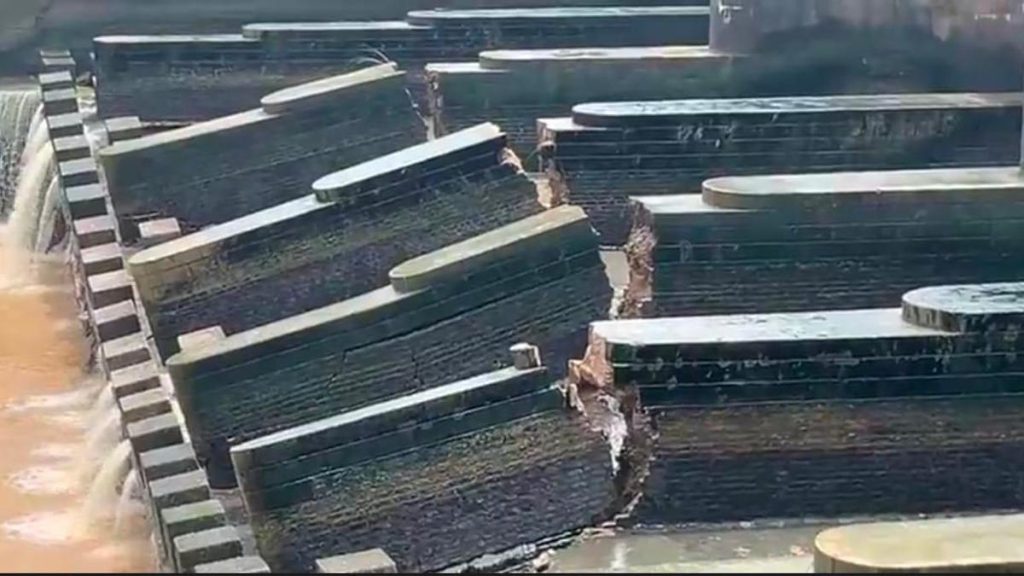 Tilpara Barrage Damaged Amid Heavy Rains in West Bengal's Birbhum