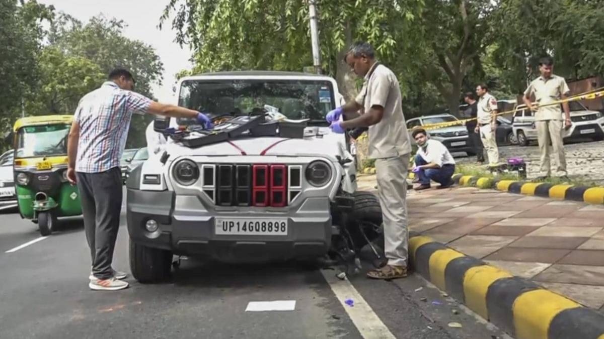 Delhi Horror: Speeding Thar SUV Kills One Near 11 Murti, Injures Another; Liquor Found, Driver Detained
