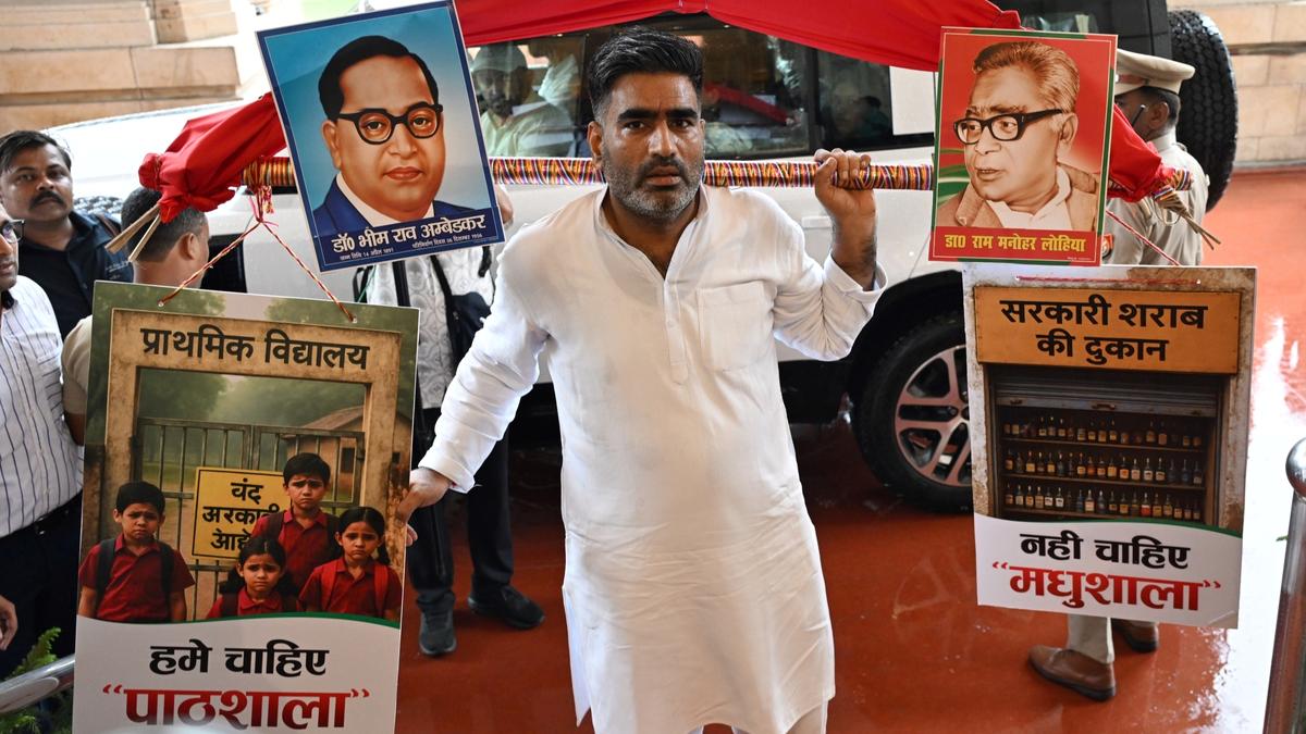 Samajwadi Party MLAs protest on Assembly premises ahead of Uttar Pradesh Monsoon session