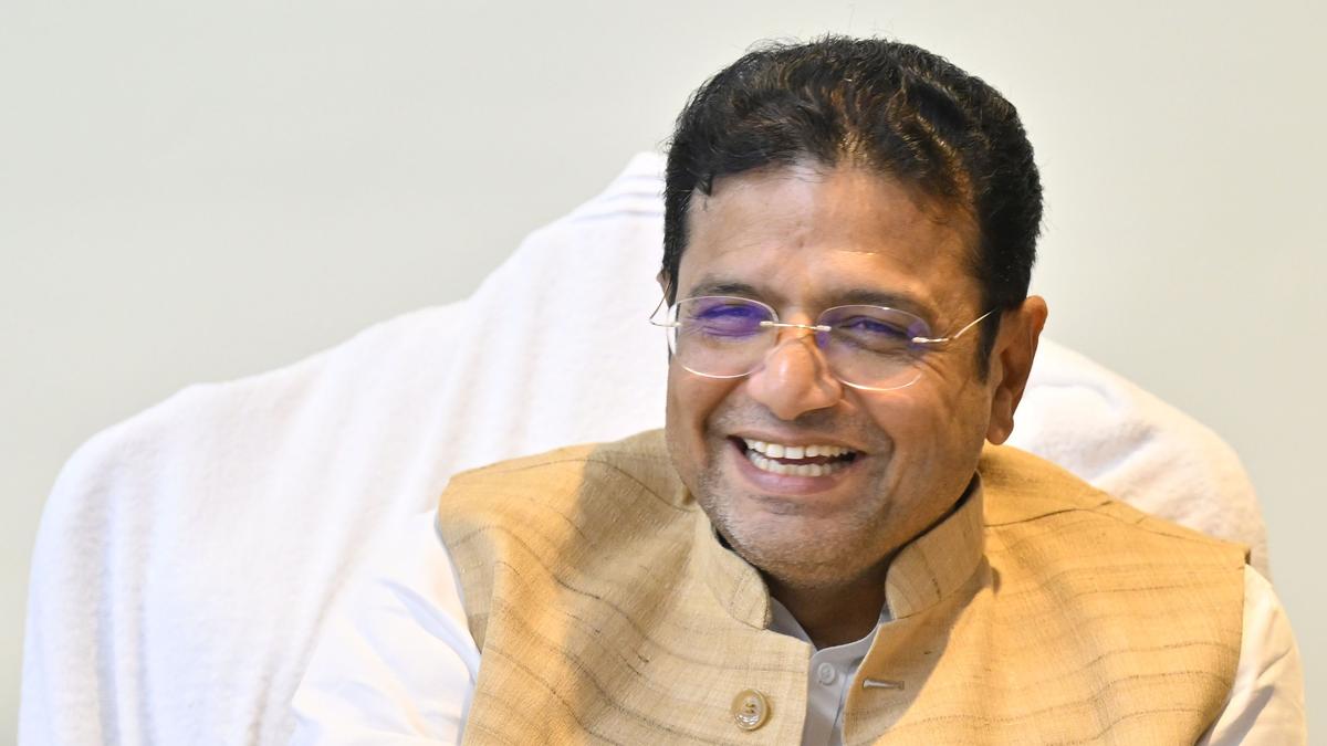 manair-river-front-development-project-works-will-be-completed,-says-it-and-industries-minister-d.-sridhar-babu