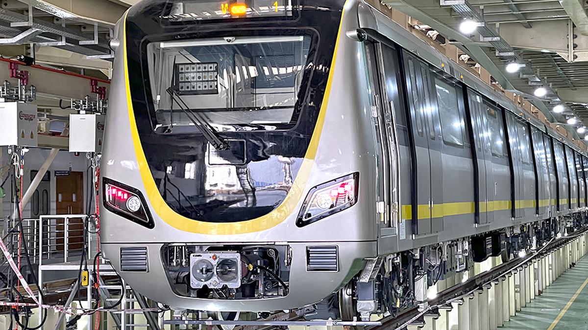 bengaluru-yellow-line-metro:-coaches-for-fourth-train-set-begin-arriving-in-city
