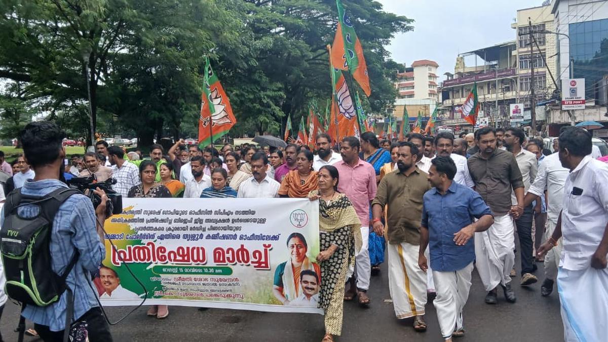 bjp-marches-to-thrissur-city-police-commissioner’s-office-over-attack-on-party-workers,-suresh-gopi’s-office