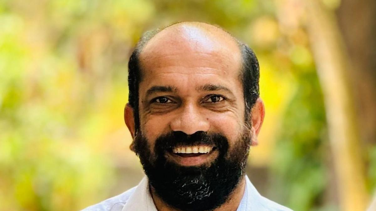 vote-theft-row:-congress-leader-anil-akkara-alleges-suresh-gopi’s-brother,-sister-in-law-hold-dual-voter-id-cards