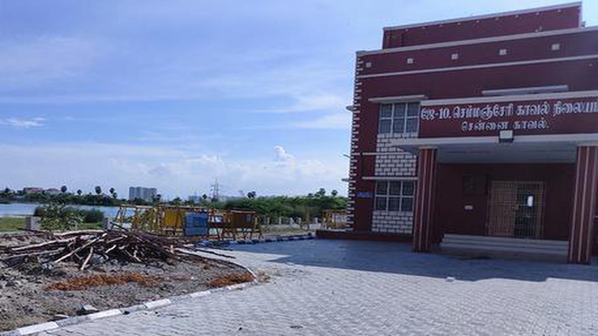 police-station-on-chennai-waterbody:-madras-high-court-seeks-original-master-plan-from-cmda