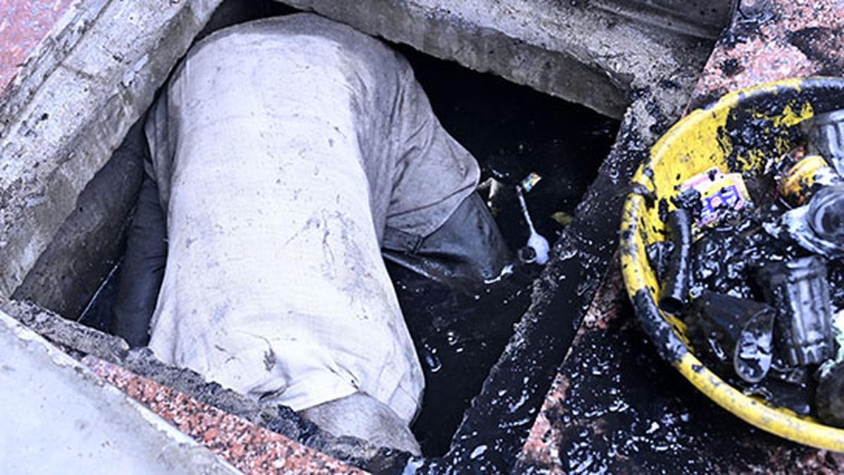 four-persons-suffocated-to-death-in-septic-tank-in-jharkhand’s-garhwa