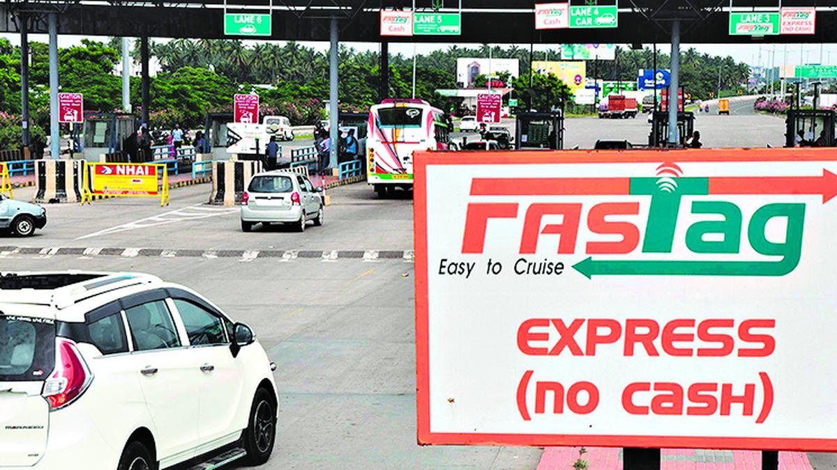 govt-implements-₹3,000-fastag-pass-for-private-vehicles
