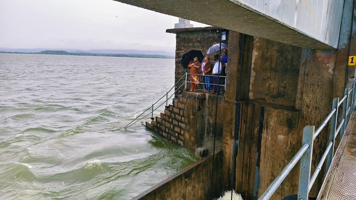 telangana-rain-august-16-|-adilabad-and-mancherial-record-over-100-mm;-gates-of-kadem-project-in-nirmal-lifted