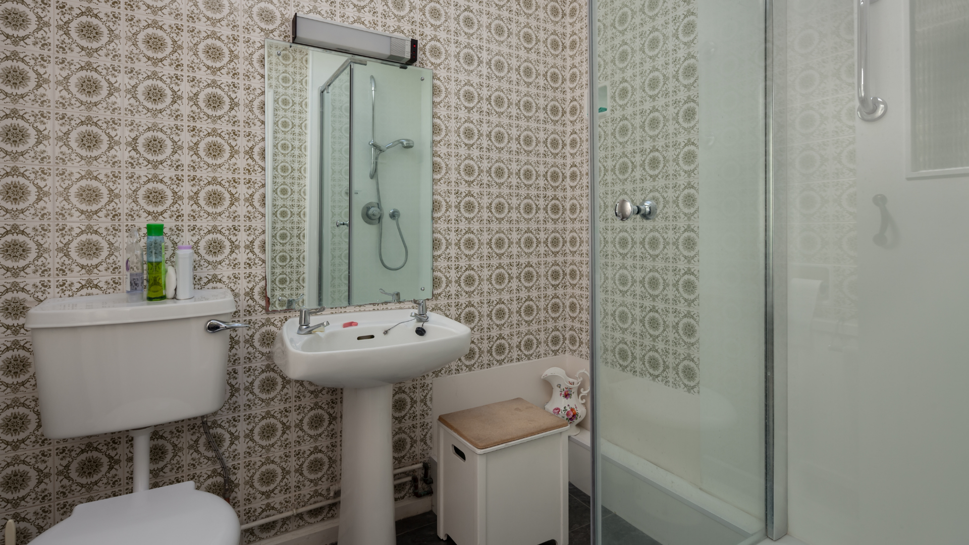 Seven Temporary, Renter-Friendly Bathroom Upgrades