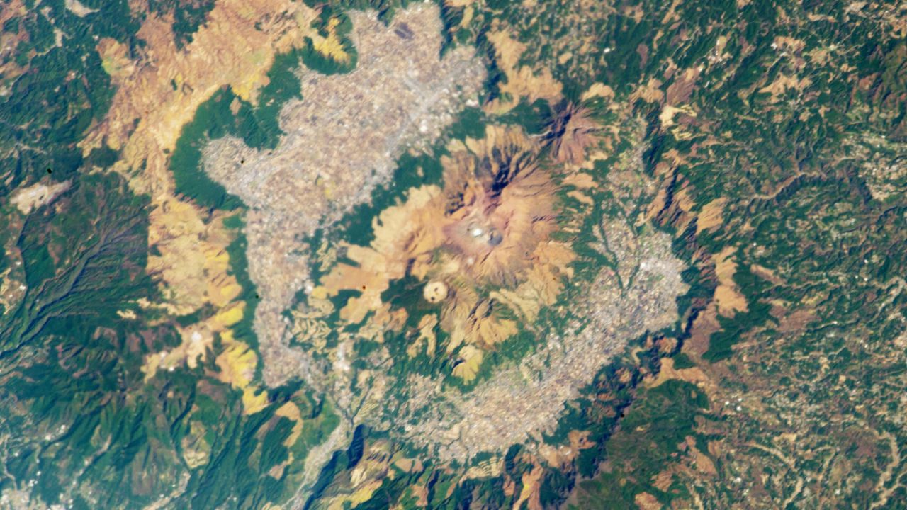 Supervolcanic ‘hell’ caldera in Japan is home to 17 different volcanoes — Earth from space