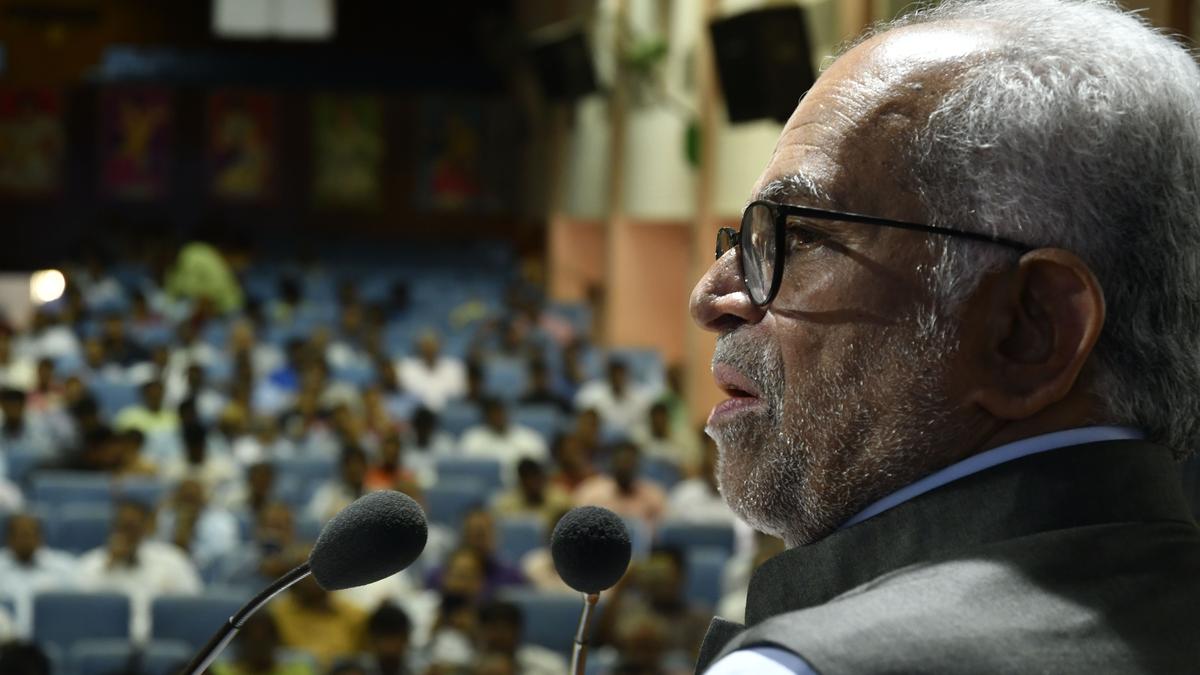 opposition’s-v-p-nominee-justice-sudershan-reddy-headed-expert-panel-on-telangana’s-caste-survey