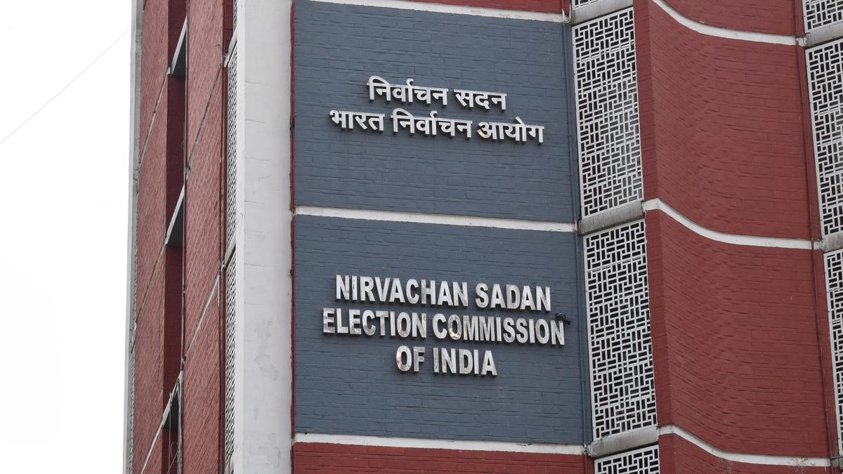 public-notices-issued-informing-non-included-bihar-voters-to-submit-aadhaar-along-with-claims,-eci-tells-supreme-court