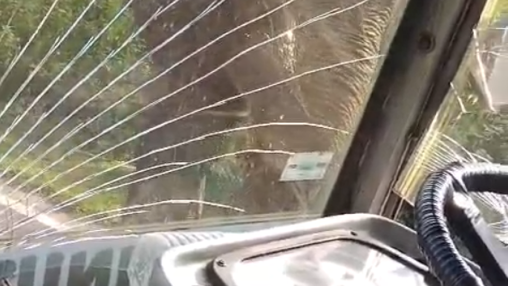 Elephant Shatters Lorry Windshield for Sugarcane in Sathyamangalam Reserve