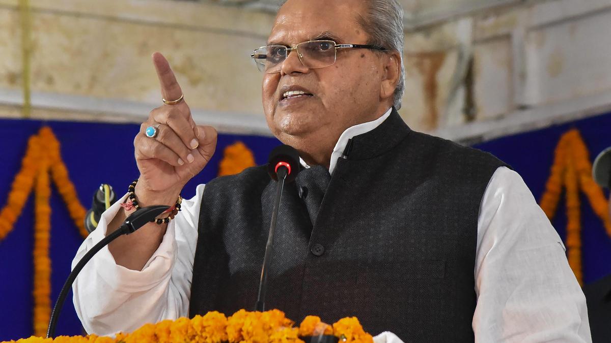 satya-pal-malik,-pakistan-media-personality-among-names-in-fir-against-the-wire-journalists-in-assam