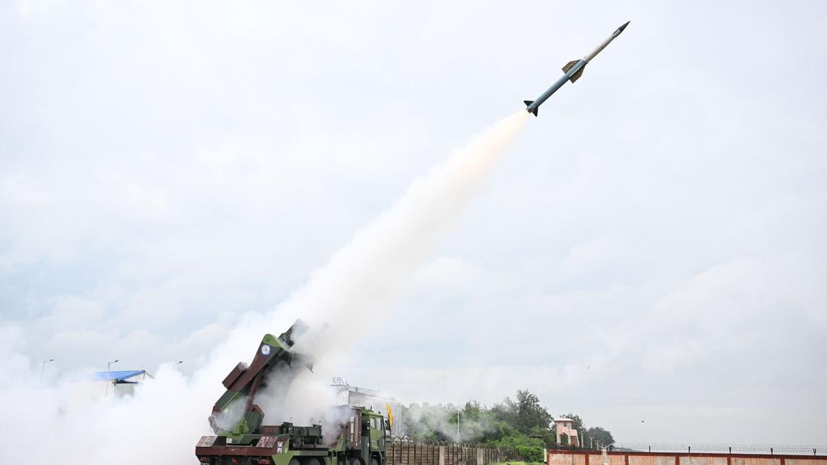 drdo-successfully-conducts-maiden-flight-tests-of-integrated-air-defence-weapon-system