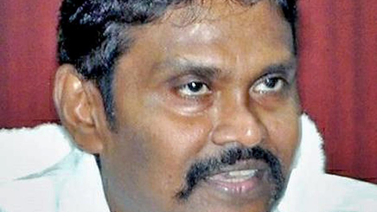 state-extends-suspension-of-senior-ips-officer-pv.-sunil-kumar-for-six-months