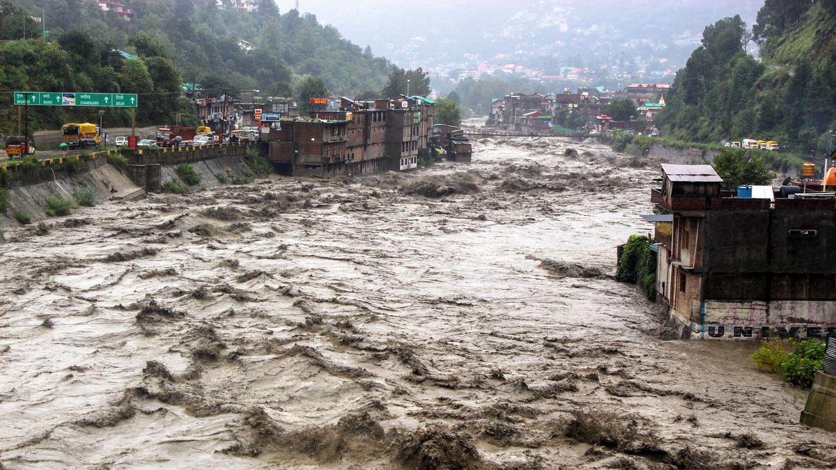 imd-issues-red-alert-for-heavy-rains-for-three-districts-of-himachal-pradesh