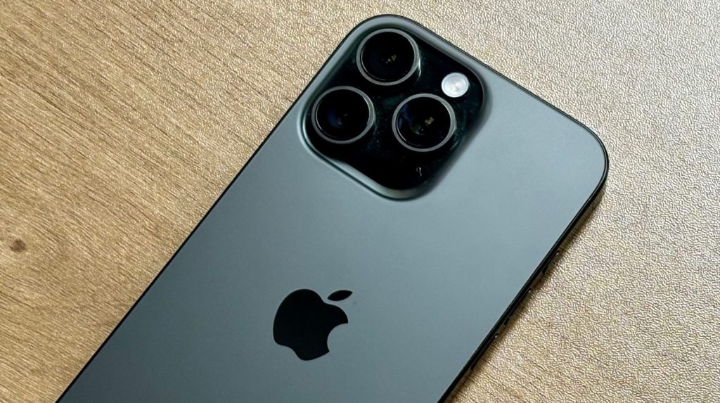 How The iPhone 17 Air And Foldable iPhone Could Threaten Apple’s Lucrative Pro Lineup