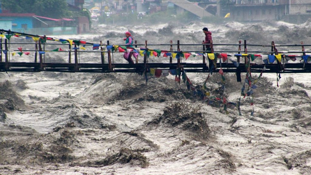 IMD Issues Red Alert for Heavy Rain in Himachal Pradesh, Jammu & Kashmir