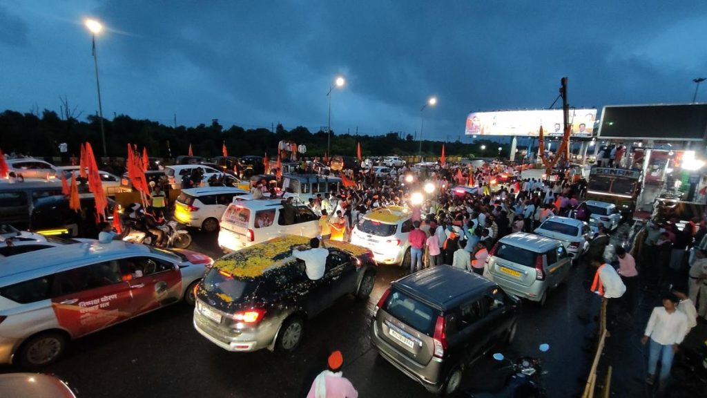 Jarange Arrives in Mumbai as Maratha Quota Protest Shuts Key Highways