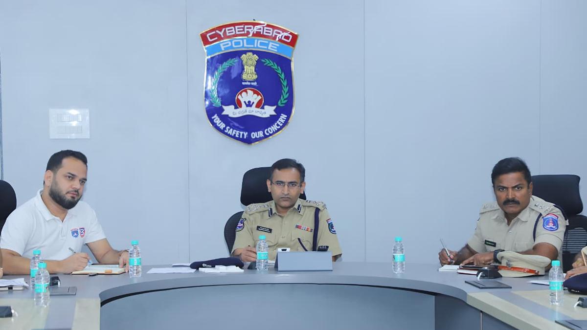 staggered-timing,-bus-route-plans-and-safety-checks-for-drivers-among-key-concerns-to-ease-school-traffic-in-cyberabad