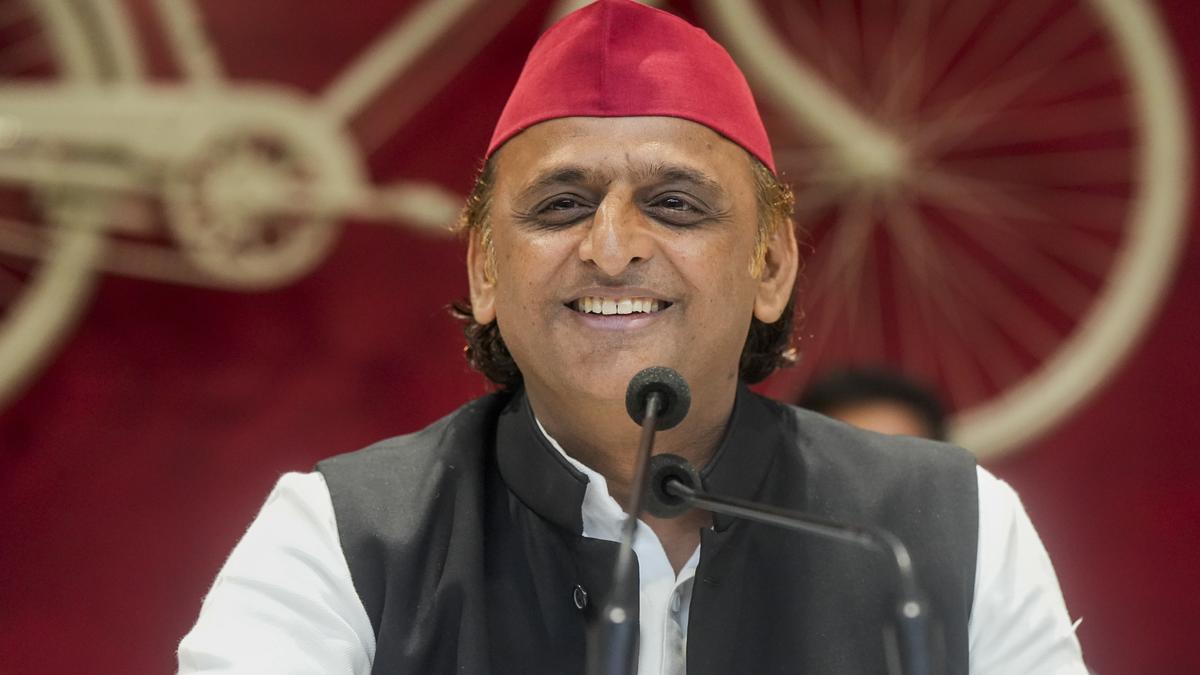 samajwadi-party’s-akhilesh-yadav-joins-‘voter-adhikar-yatra’-in-bihar