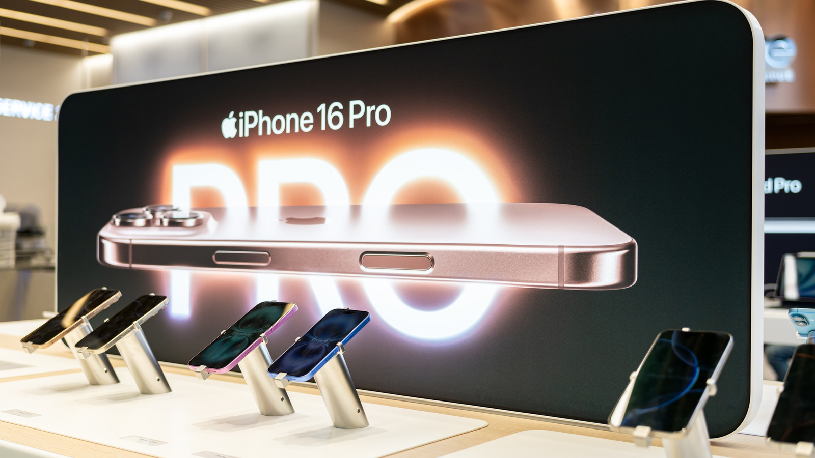 iPhone 17 Price Hike Concerns Heat Back Up As New Tariffs Loom