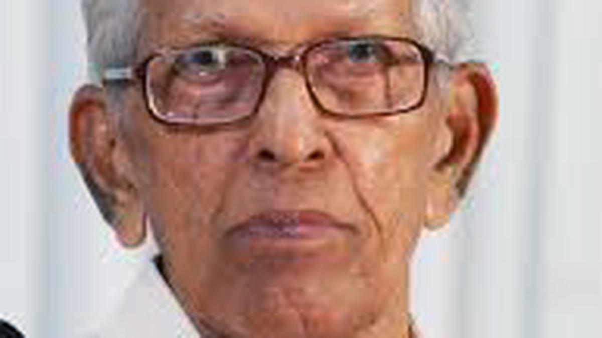 mk.-sanoo,-malayalam-critic-and-orator,-passes-away