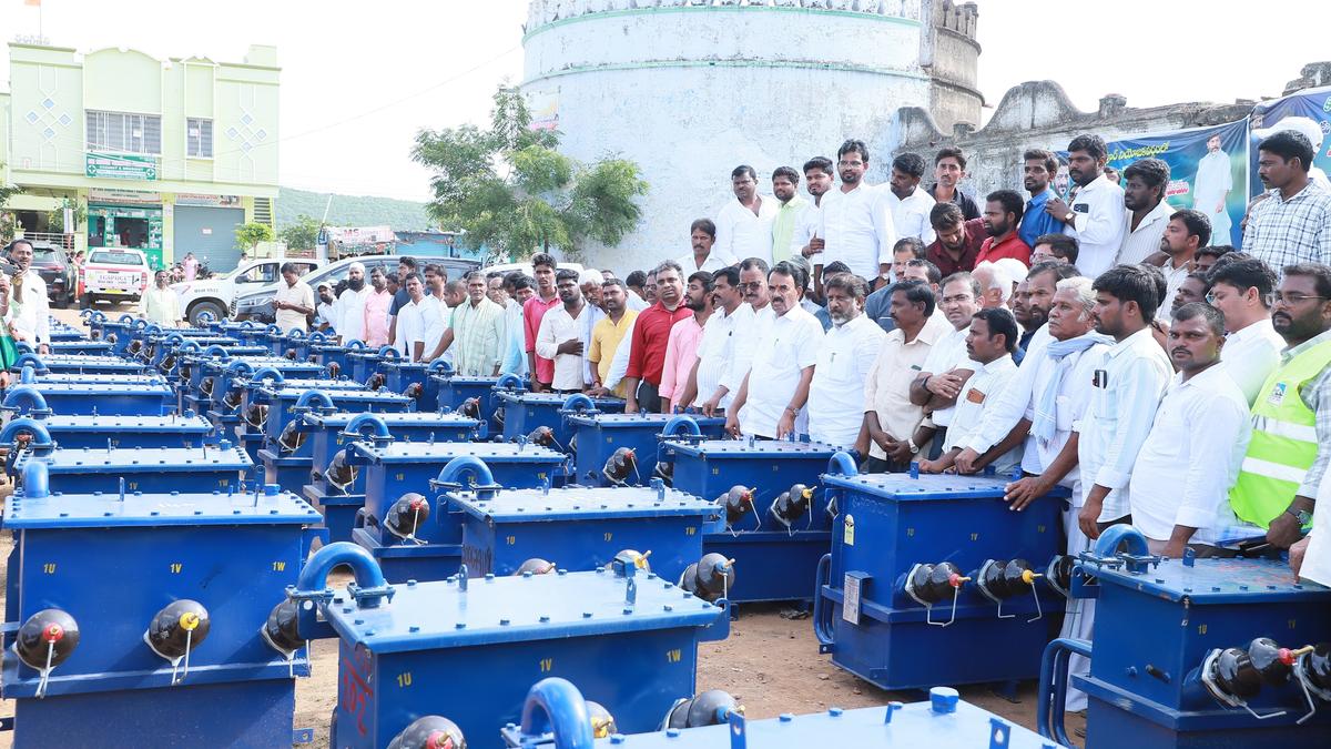 ktr-lokesh-‘secret’-meeting-reflects-brs-support-to-ap.-projects:-bhatti-vikramarka
