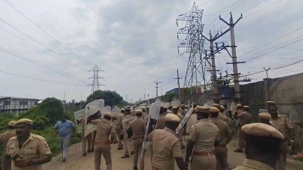 tension-near-kattupalli-port-as-agitating-contract-workers-pelt-stones-at-police