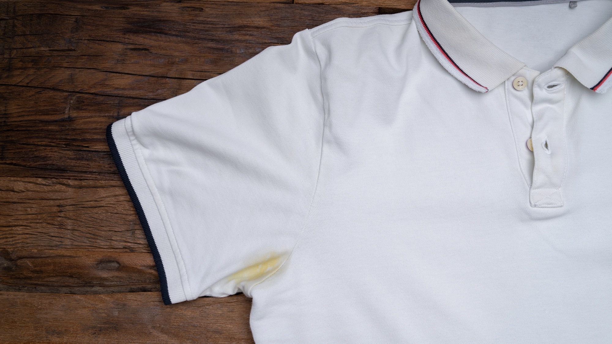 Blue light beats bleach for yellow stains