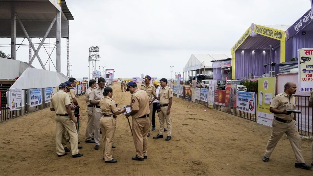 Mumbai terror threat: Police arrest Noida man for sending bomb threats