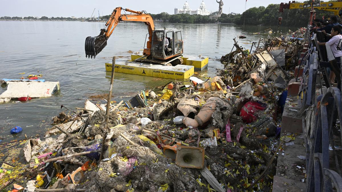 waste-generated-during-festival-chokes-garbage-transfer-points,-ghmc-to-set-up-18-more