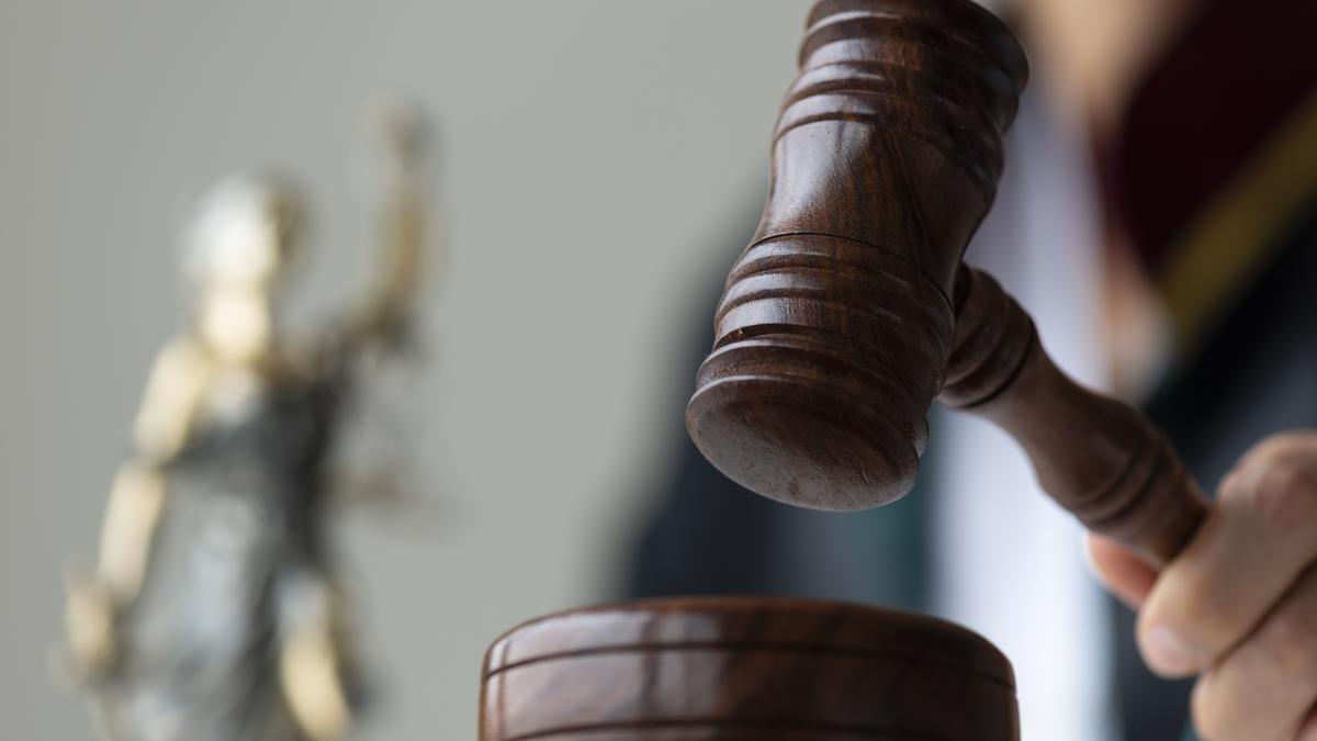 constitution-bench-to-hear-whether-judicial-officer-with-seven-year-legal-experience-can-avail-bar-quota-for-district-judge-appointment