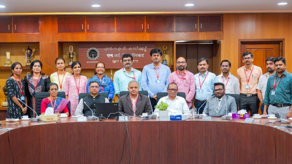 Sri Lankan Minister Urges Cross-Border Ties in Transport and Waste Management