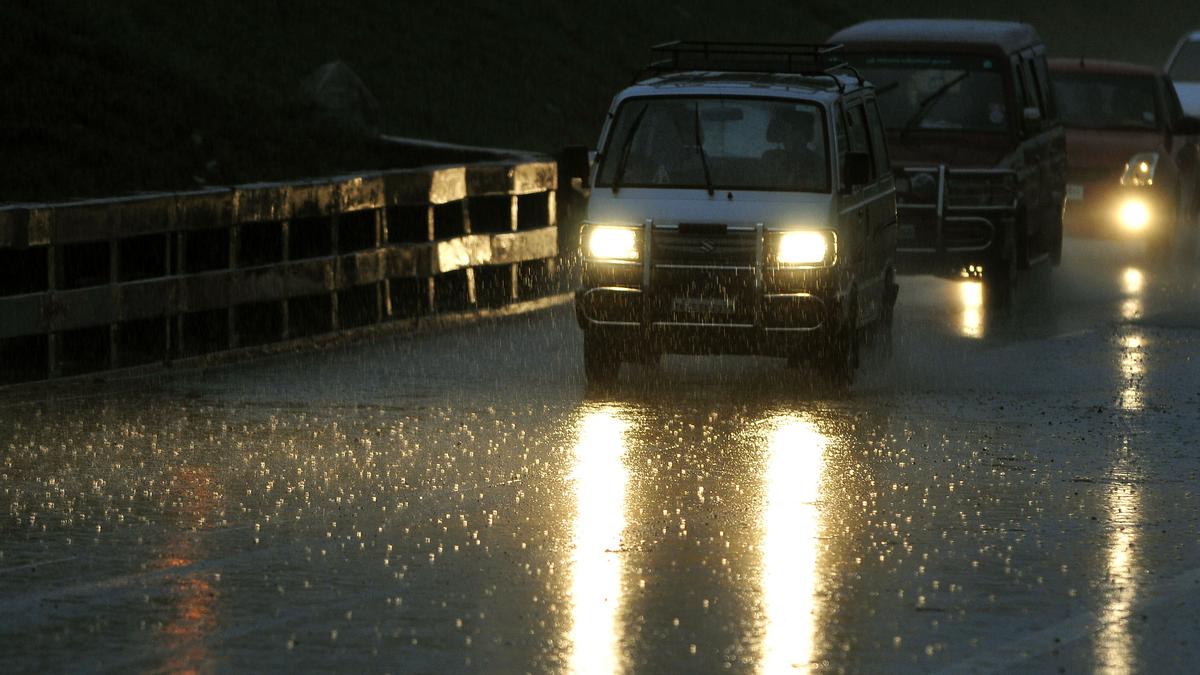 nhai-to-pilot-iot-based-lighting-system-on-chennai-tiruchi-highway-for-improved-visibility