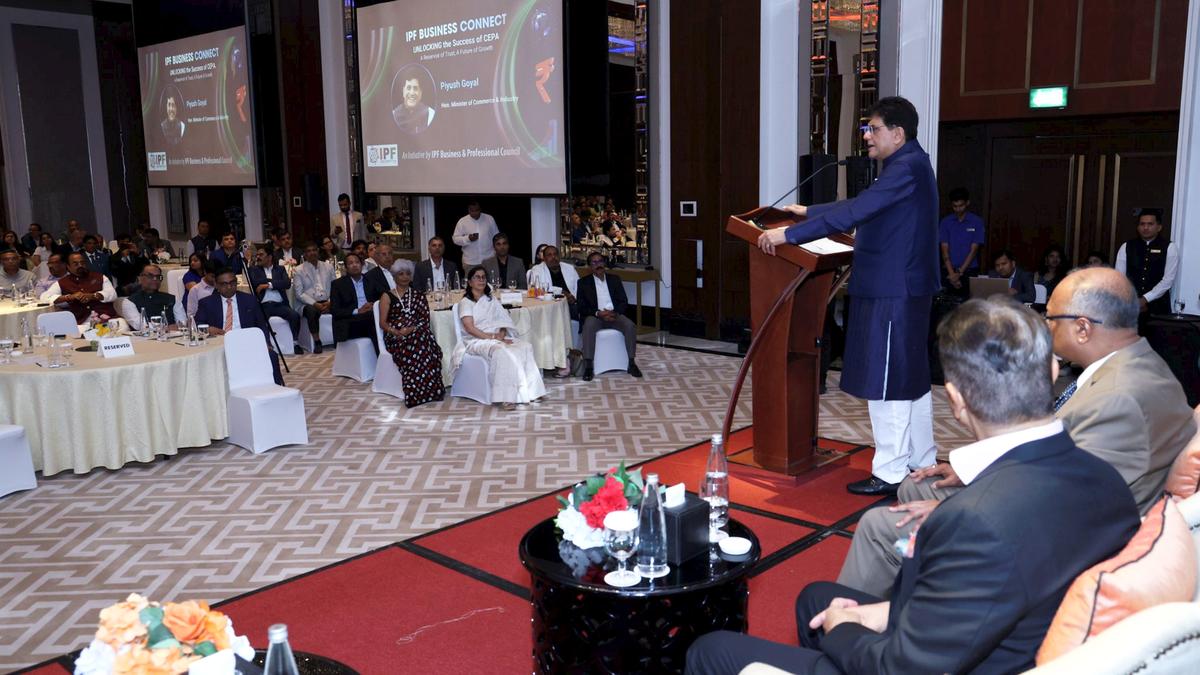 uae-looking-to-invest-in-india’s-high-tech-areas,-says-goyal
