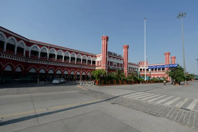 Centre lists 15 railway stations for private redevelopment including Delhi nodes