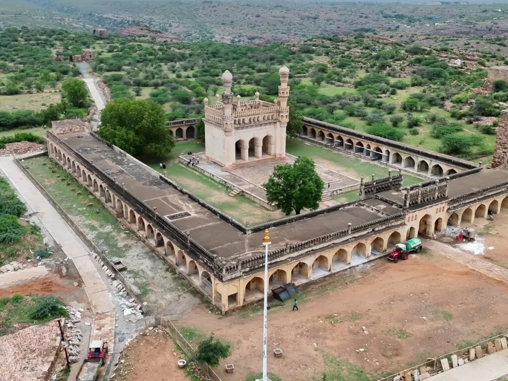 Kadapa police deploy drones at Gandikota to curb public drinking